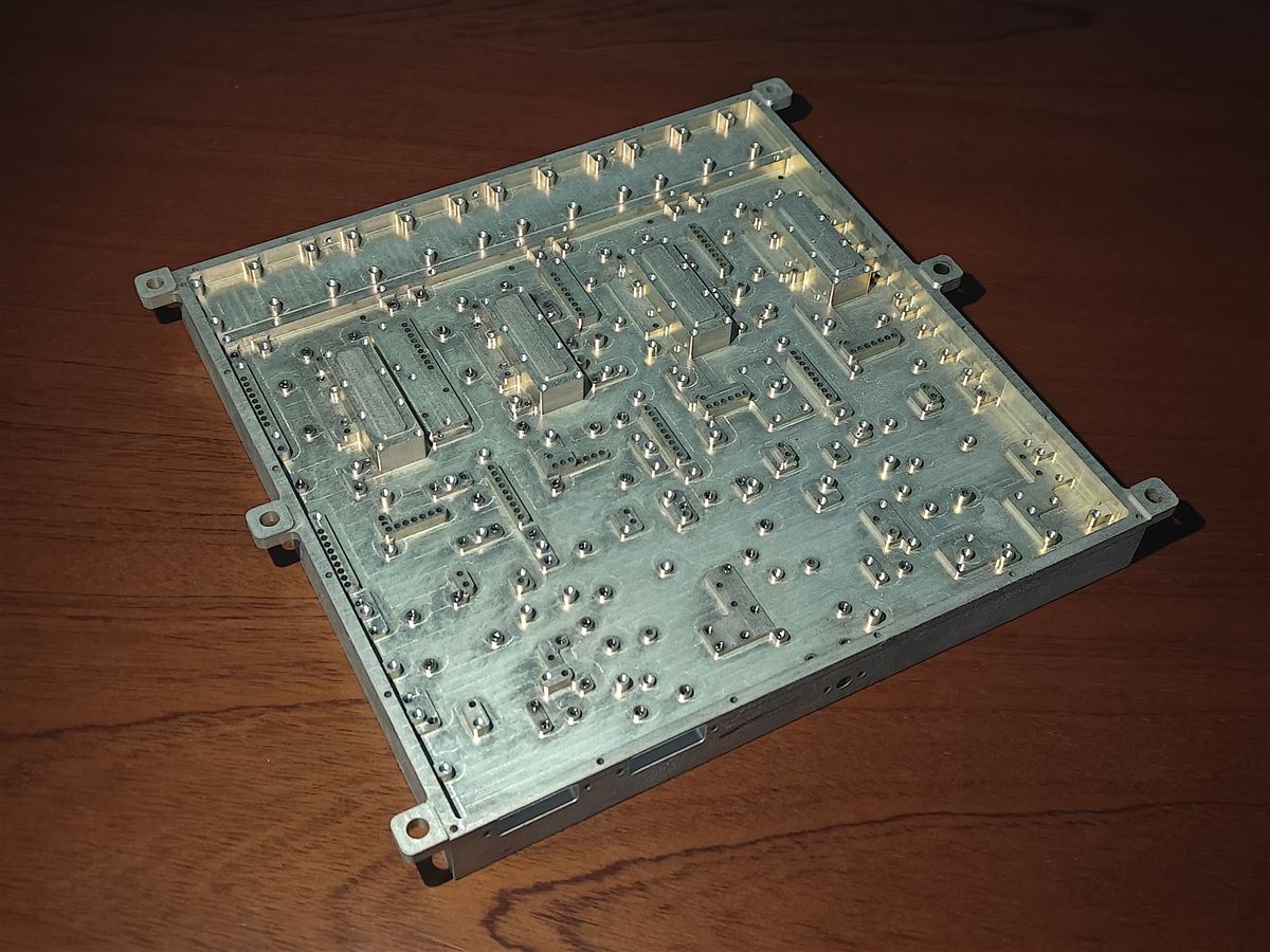 Precision cavity / mounting base